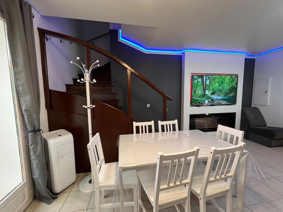 Kings Villa Near Disneyland Reserved Only For Family With Kids Saint-Germain-sur-Morin Exteriér fotografie
