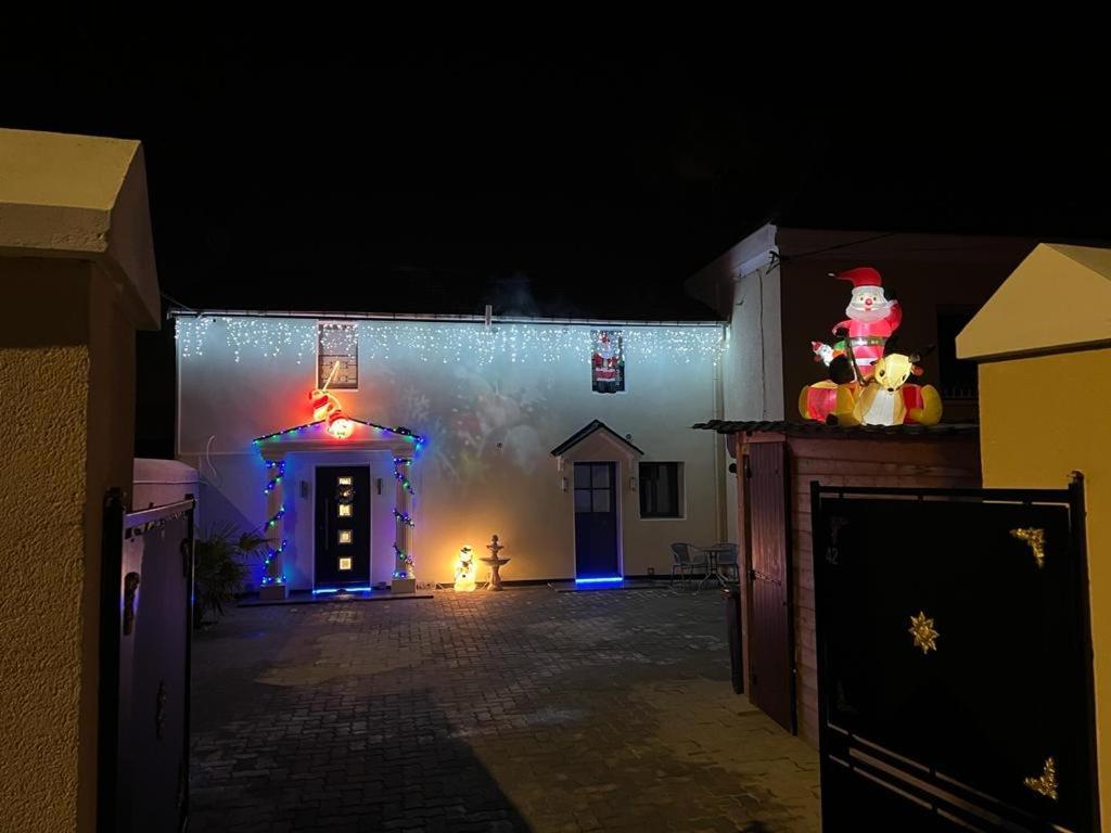 Kings Villa Near Disneyland Reserved Only For Family With Kids Saint-Germain-sur-Morin Exteriér fotografie